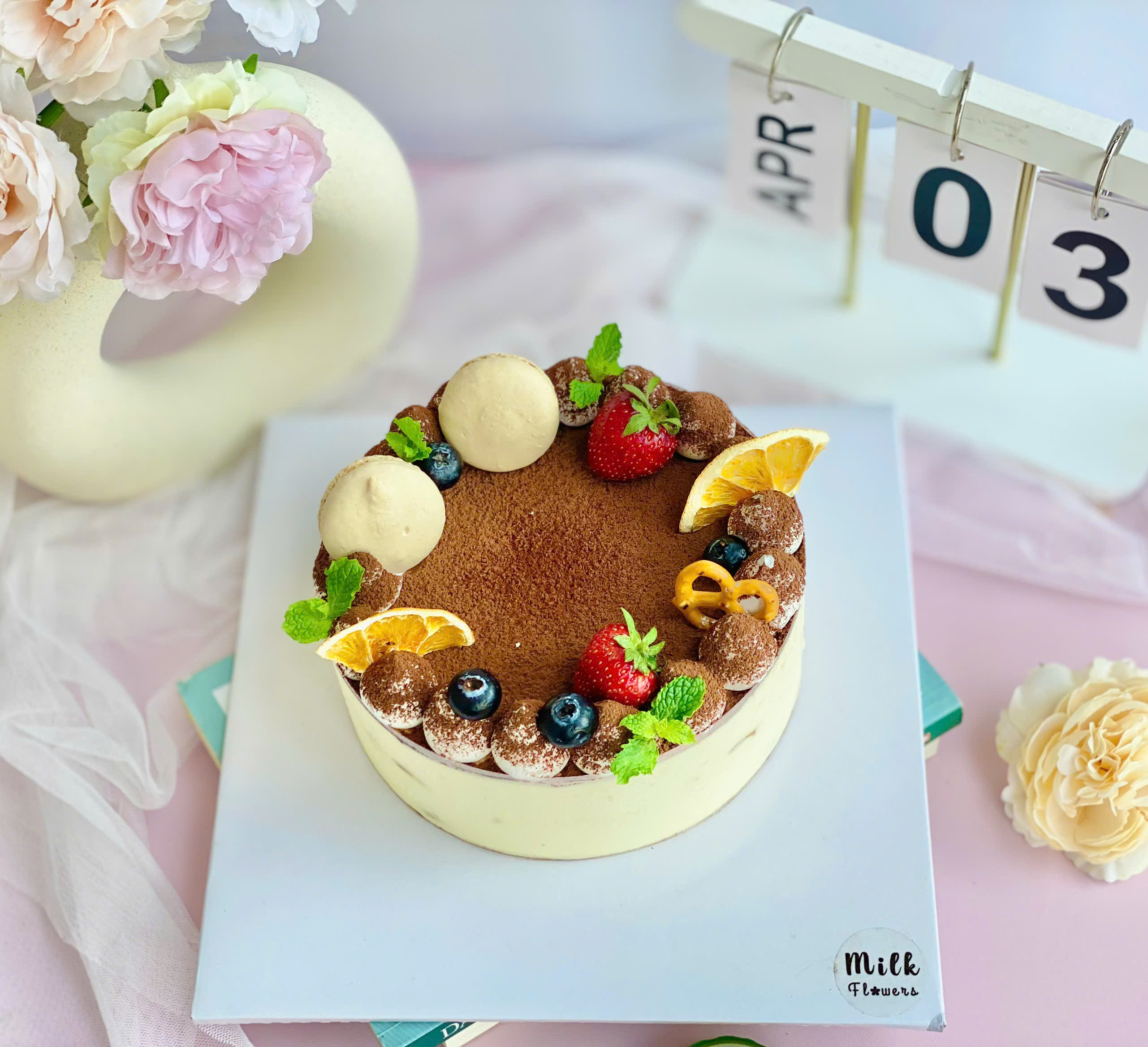 Bánh Tiramisu - Milk Flowers Cake